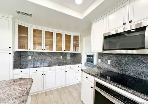 Kitchen - 1957 Friendly Dr, Vista, CA 92084 photo 3 of 4