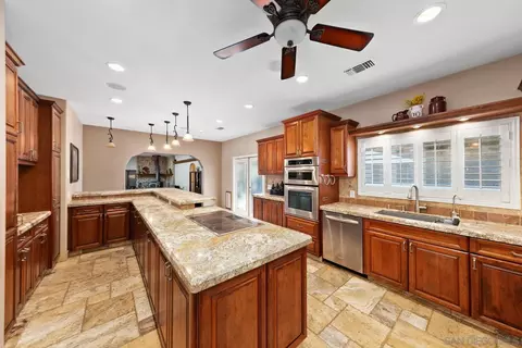 Kitchen - 2094 Via Del Torrie, Alpine, CA 91901 photo 2 of 4