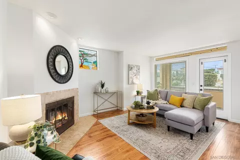4402 Mentone St #101, San Diego, CA 92107
