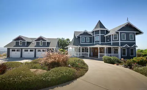 1746 Smokey Ln, Spring Valley, CA 91977