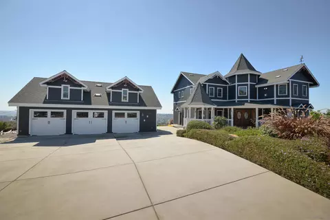 Exterior - 1746 Smokey Ln, Spring Valley, CA 91977 photo 3 of 18