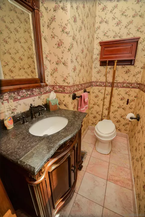 Bath - 1746 Smokey Ln, Spring Valley, CA 91977 photo 1 of 10