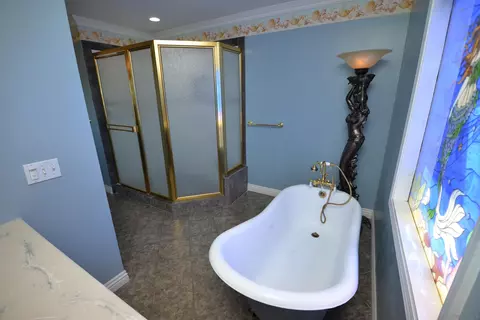 Bath - 1746 Smokey Ln, Spring Valley, CA 91977 photo 5 of 10