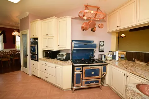 Kitchen - 1746 Smokey Ln, Spring Valley, CA 91977 photo 3 of 6