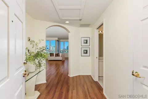 3890 Nobel Dr #801, San Diego, CA 92122