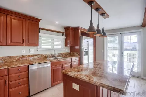314 Channel Ln, Oceanside, CA 92054 photo 9