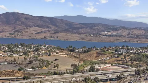 View/Area - 8877 Kelburn Ave, Spring Valley, CA 91977 photo 4 of 13