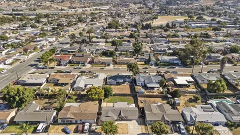 View/Area - 8877 Kelburn Ave, Spring Valley, CA 91977 photo 6 of 13