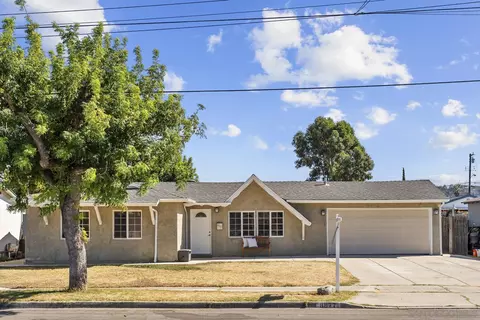 Exterior - 8877 Kelburn Ave, Spring Valley, CA 91977 photo 4 of 13
