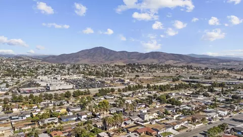 View/Area - 8877 Kelburn Ave, Spring Valley, CA 91977 photo 5 of 13
