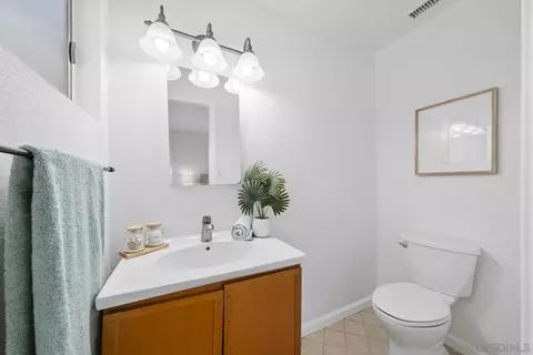 Bath - 8877 Kelburn Ave, Spring Valley, CA 91977 photo 2 of 2