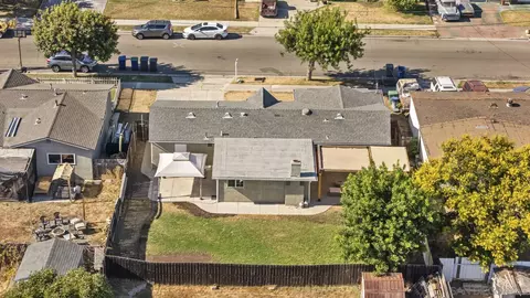 View/Area - 8877 Kelburn Ave, Spring Valley, CA 91977 photo 8 of 13