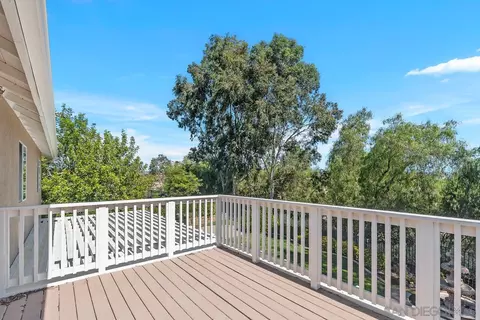 Exterior - 33438 Fox Rd, Temecula, CA 92592 photo 2 of 7