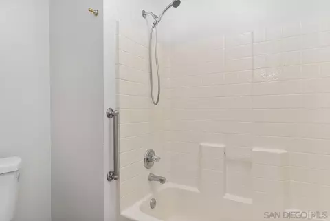 Bath - 33438 Fox Rd, Temecula, CA 92592 photo 3 of 5