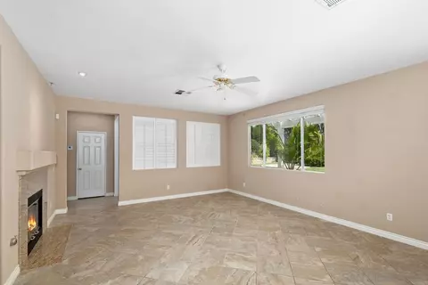 Living - 33438 Fox Rd, Temecula, CA 92592 photo 4 of 8
