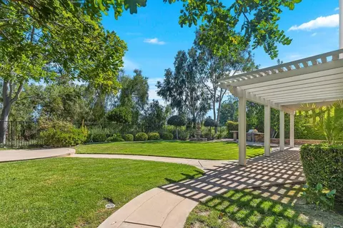 Exterior - 33438 Fox Rd, Temecula, CA 92592 photo 6 of 7