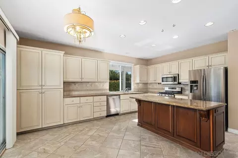Kitchen - 33438 Fox Rd, Temecula, CA 92592 photo 2 of 4