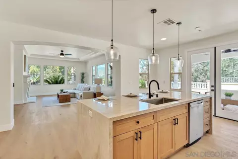 Kitchen - 25334 Rue De Fleur, Escondido, CA 92026 photo 3 of 5