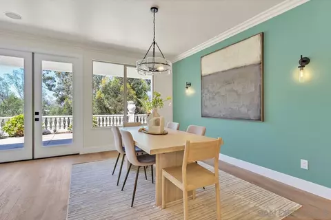 Dining - 25334 Rue De Fleur, Escondido, CA 92026 photo 2 of 3