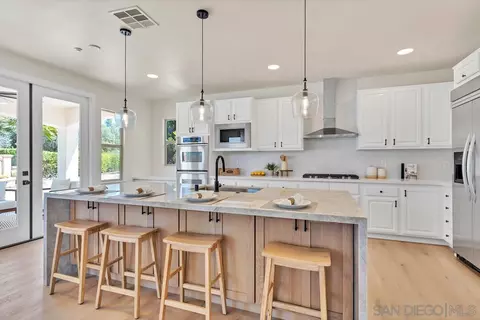 Kitchen - 25334 Rue De Fleur, Escondido, CA 92026 photo 5 of 5