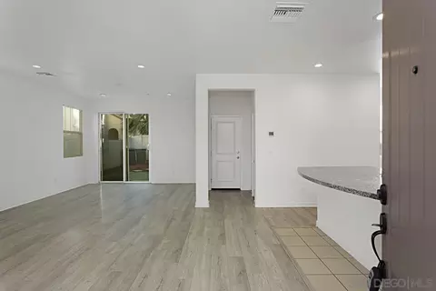 4117 Mission Tree Way, Oceanside, CA 92057 photo 4