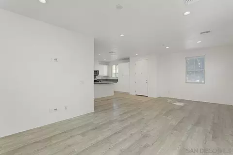 4117 Mission Tree Way, Oceanside, CA 92057 photo 6