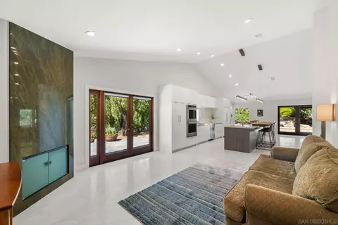 2123 Willowbrook St, Escondido, CA 92029 photo 17