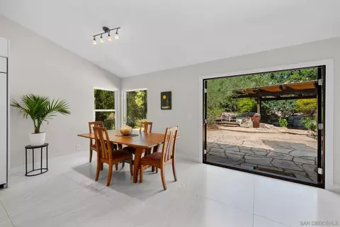 2123 Willowbrook St, Escondido, CA 92029 photo 22