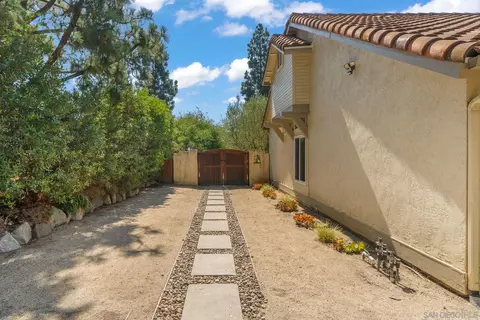 2123 Willowbrook St, Escondido, CA 92029 photo 46