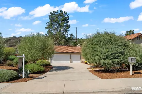 2123 Willowbrook St, Escondido, CA 92029 photo 3