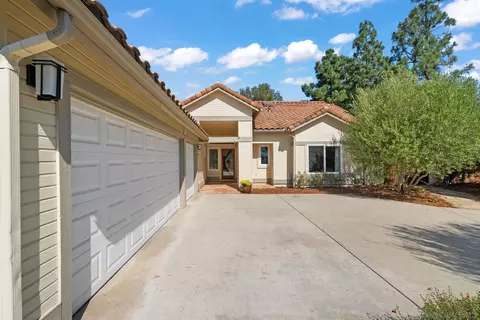 2123 Willowbrook St, Escondido, CA 92029 photo 4