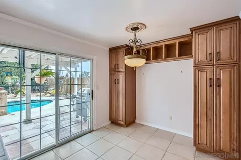 10101 Waynecrest Ln, Santee, CA 92071 photo 9