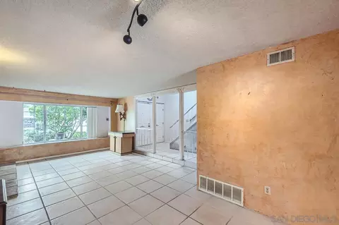 10101 Waynecrest Ln, Santee, CA 92071 photo 8
