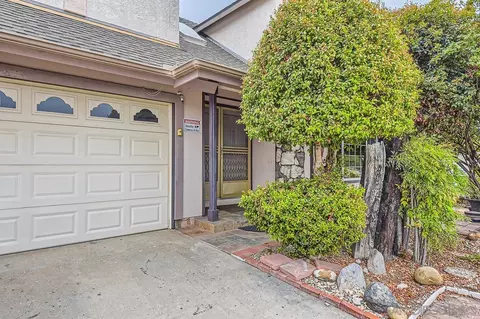10101 Waynecrest Ln, Santee, CA 92071 photo 2