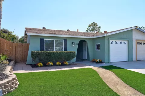 4491 Estada Dr, Oceanside, CA 92057 photo 2