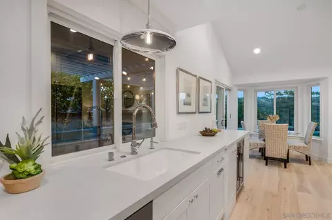 Kitchen - 1565 Hawk Vw, Encinitas, CA 92024 photo 3 of 6