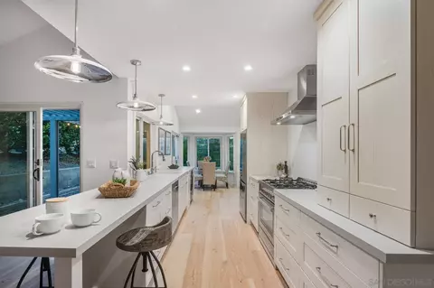 Kitchen - 1565 Hawk Vw, Encinitas, CA 92024 photo 5 of 6