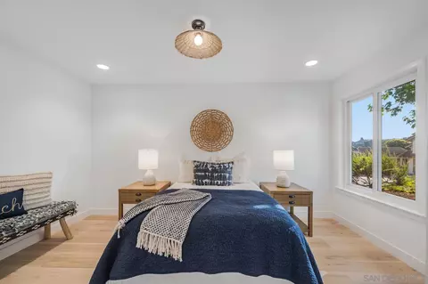 Bedroom - 1565 Hawk Vw, Encinitas, CA 92024 photo 4 of 5