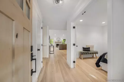 Entry Way - 1565 Hawk Vw, Encinitas, CA 92024 photo 1 of 2