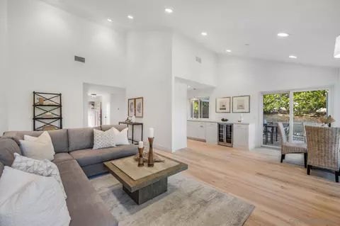 Living - 1565 Hawk Vw, Encinitas, CA 92024 photo 3 of 3