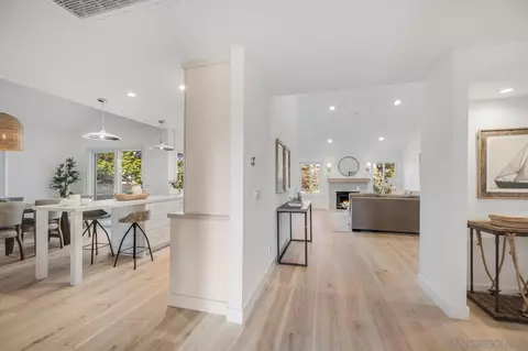 Entry Way - 1565 Hawk Vw, Encinitas, CA 92024 photo 2 of 2
