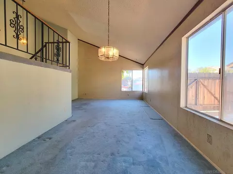874 Sumac Pl, Escondido, CA 92027 photo 5