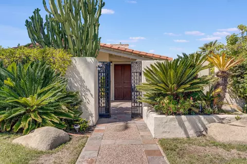 Exterior - 7770 Starlight Dr, San Diego, CA 92037 photo 2 of 7
