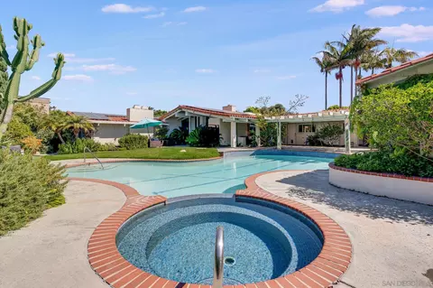 Exterior - 7770 Starlight Dr, San Diego, CA 92037 photo 7 of 7