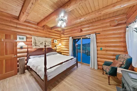 Bedroom - 34996 Piute Trl, Julian, CA 92036 photo 7 of 8