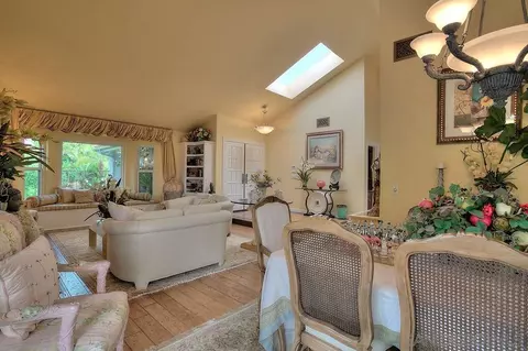 Dining - 3649 Lago Sereno, Escondido, CA 92029 photo 2 of 3