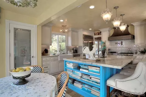 Kitchen - 3649 Lago Sereno, Escondido, CA 92029 photo 2 of 12