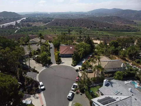 View/Area - 3649 Lago Sereno, Escondido, CA 92029 photo 2 of 12