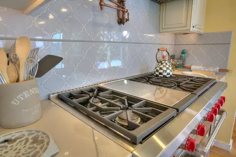 Kitchen - 3649 Lago Sereno, Escondido, CA 92029 photo 9 of 12
