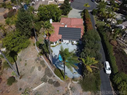 View/Area - 3649 Lago Sereno, Escondido, CA 92029 photo 7 of 12